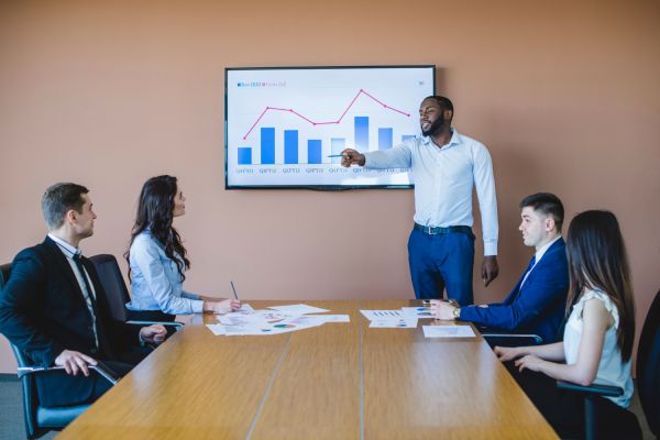 Exploring the current hurdles confronting uk businesses: a 2023 insight