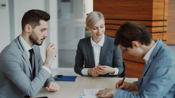 How to legally launch your business in the uk: key steps uncovered